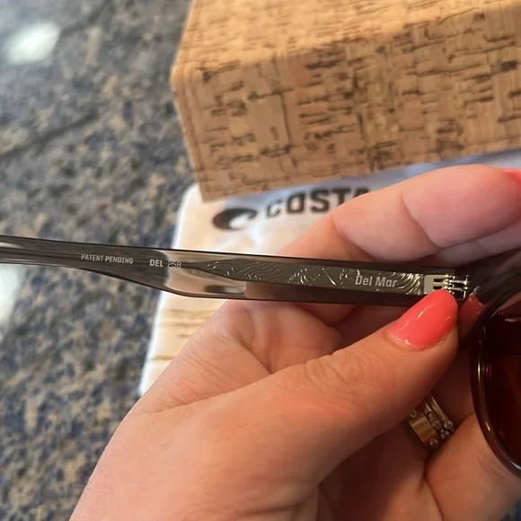 Costa sunglasses - Picture 4 of 6